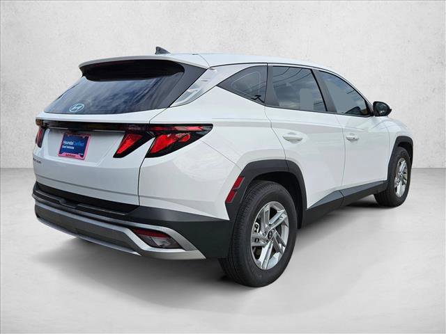 Certified 2025 Hyundai Tucson SE image 5