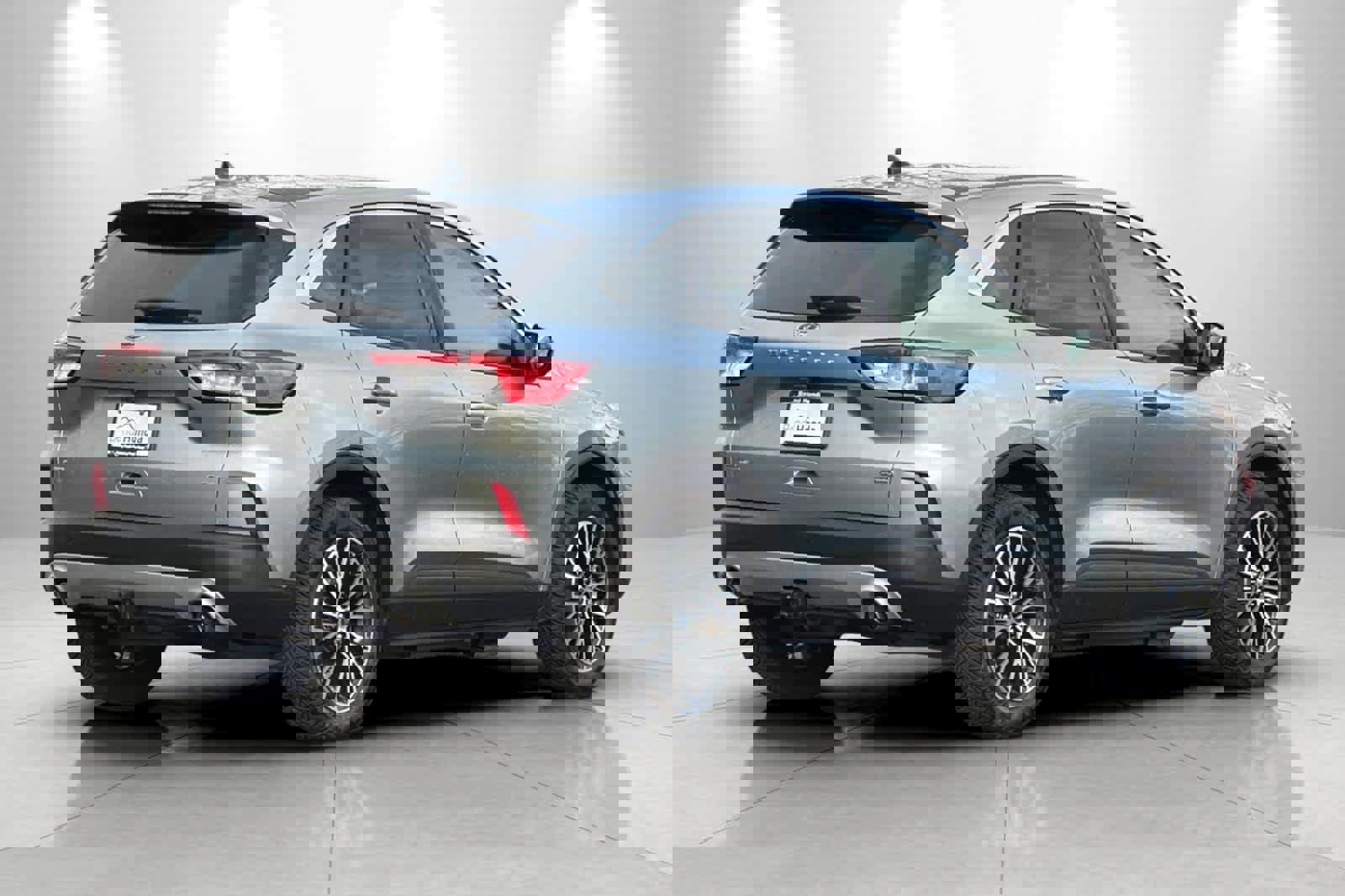 Used 2022 Ford Escape SE image 2