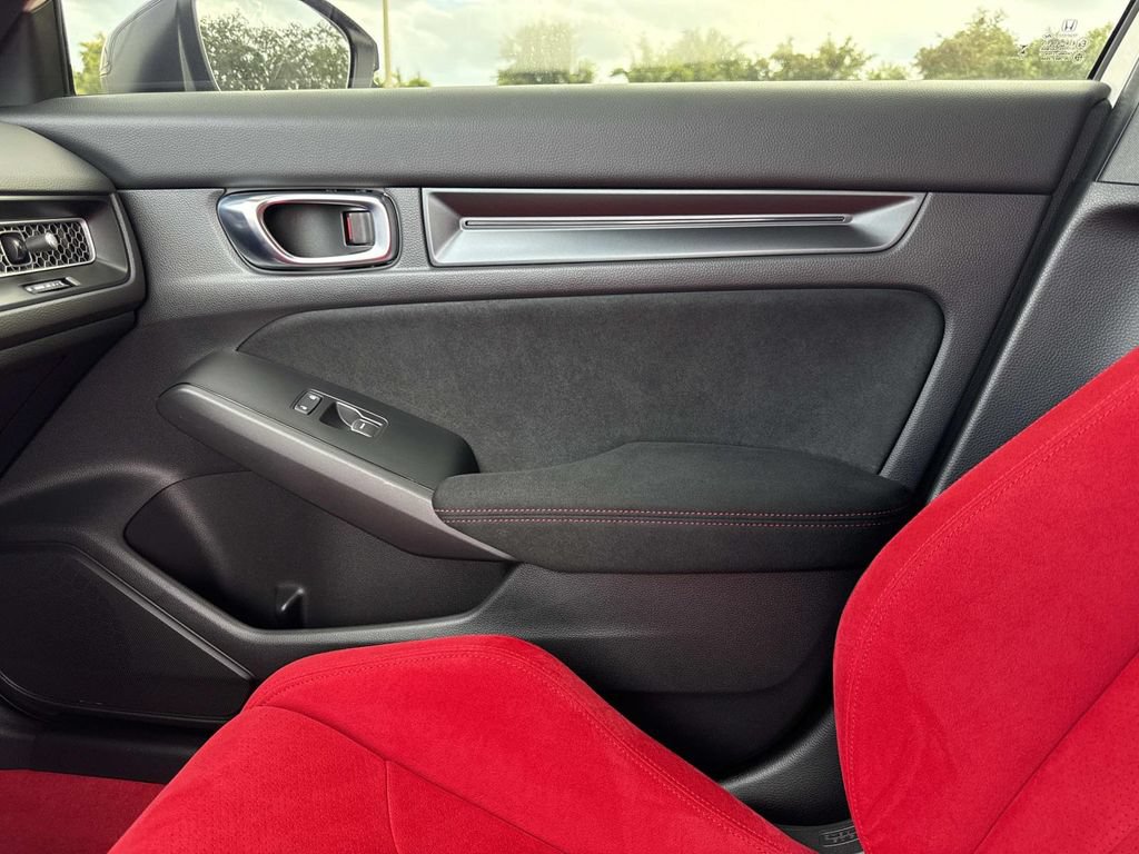 Used 2025 Honda Civic Type R image 22