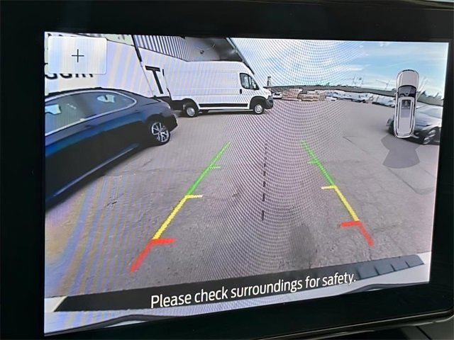 Used 2022 Ford Explorer XLT image 18