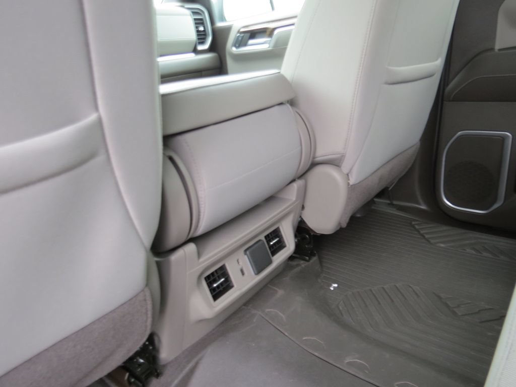 Certified 2023 Chevrolet Silverado 1500 LT AWD/4WD image 17