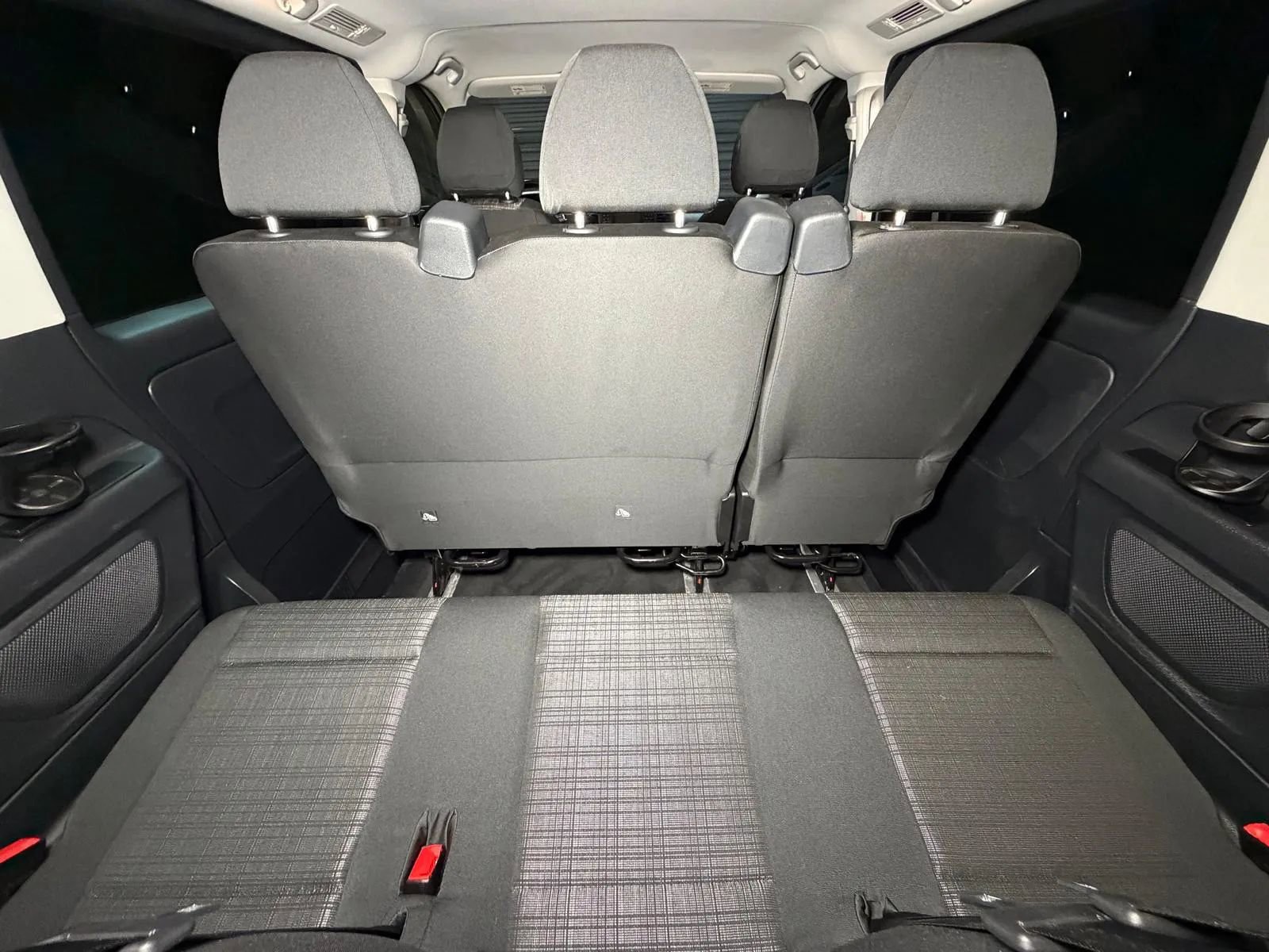 Used 2016 Mercedes-Benz Metris Passenger w/ Driver Efficiency Package image 15