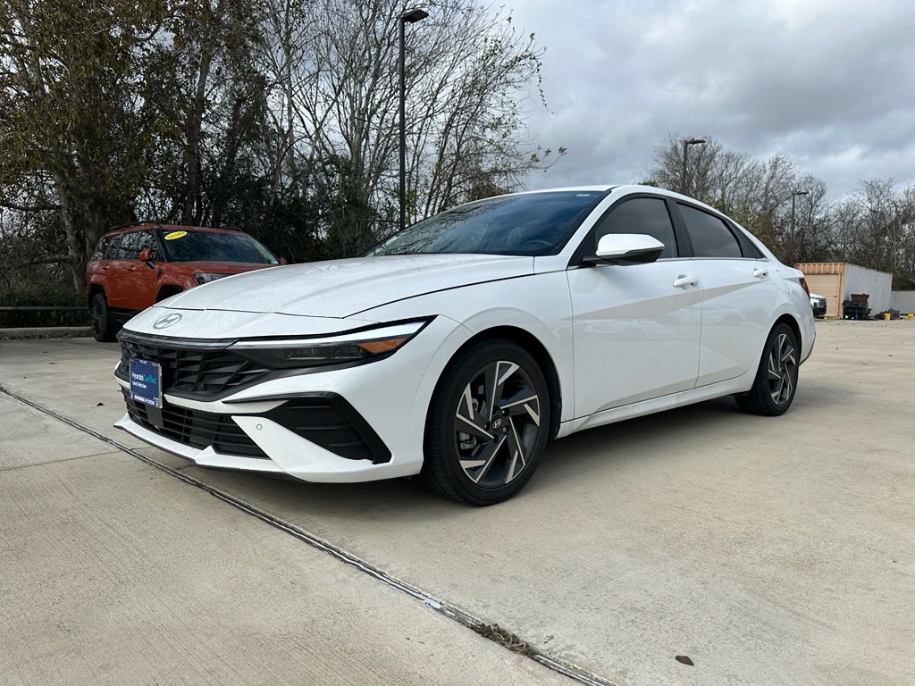 Used 2024 Hyundai Elantra Limited