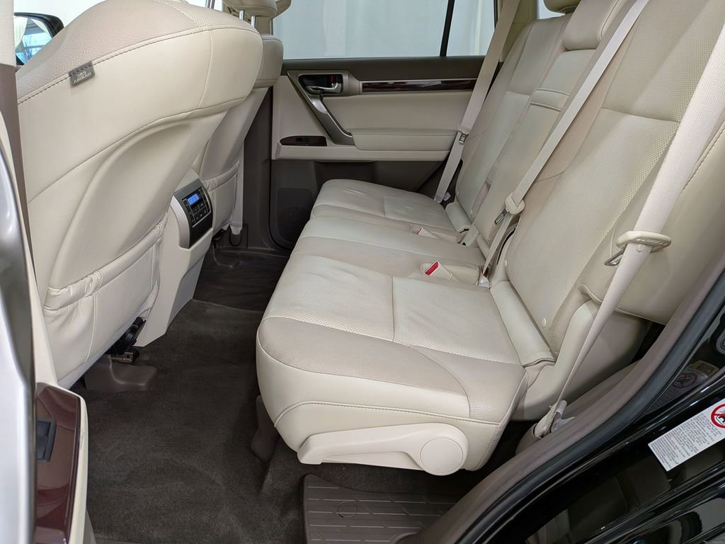 Used 2015 Lexus GX 460 w/ Premium Package image 27