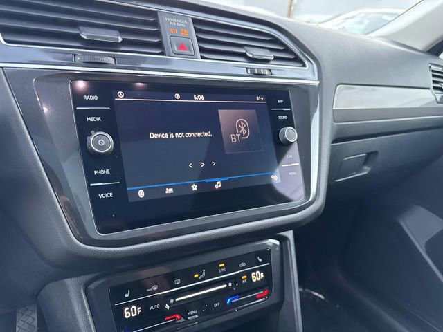 Certified 2023 Volkswagen Tiguan SE w/ Panoramic Sunroof Package image 20