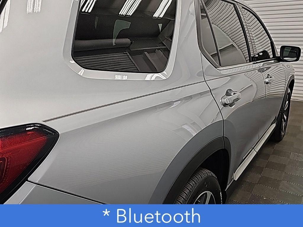 Used 2023 Honda Pilot Touring image 9