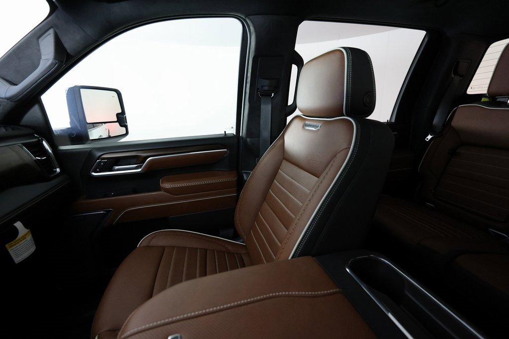 Used 2025 GMC Sierra 2500 Denali Ultimate image 40