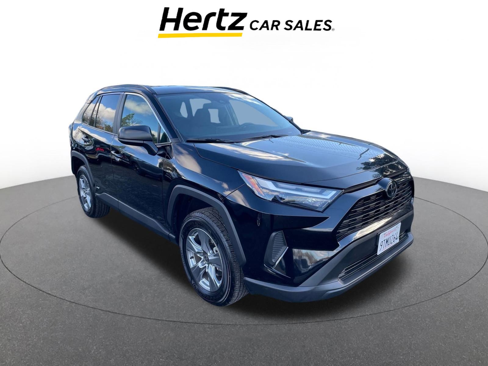 Used 2025 Toyota RAV4 LE video 1