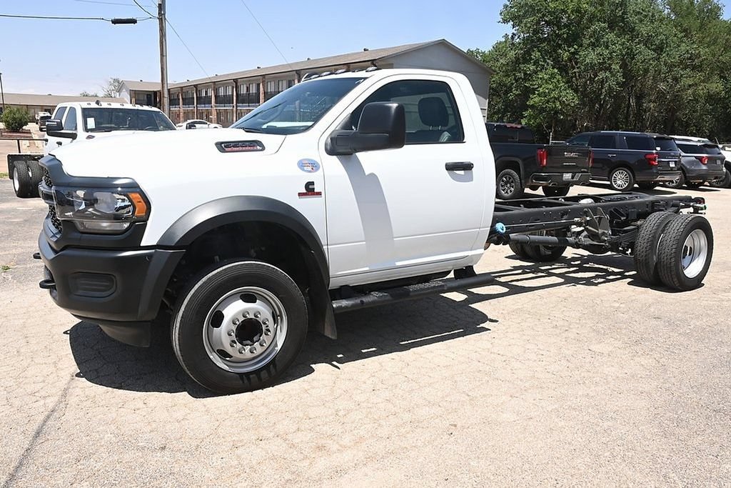 New 2024 RAM 5500 Tradesman RWD image 4