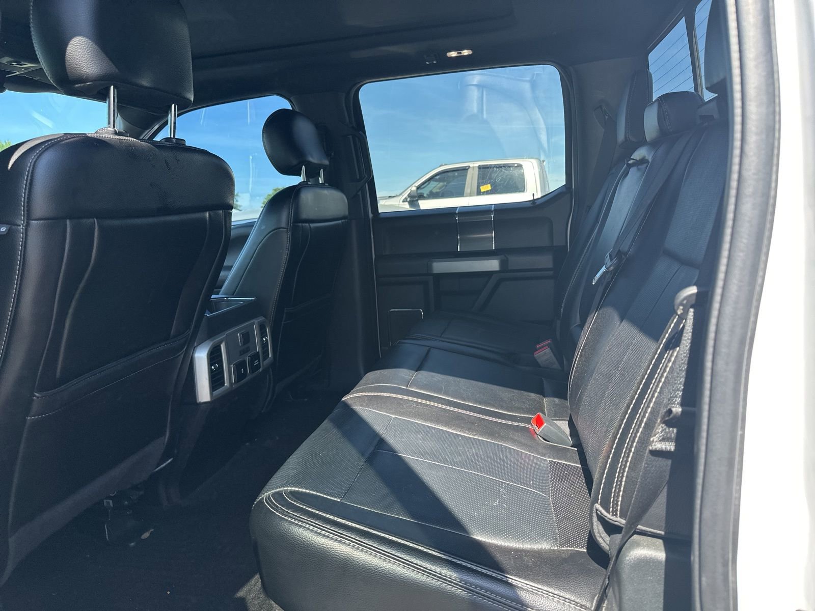 Used 2018 Ford F150 Lariat w/ Equipment Group 502A Luxury AWD/4WD image 7