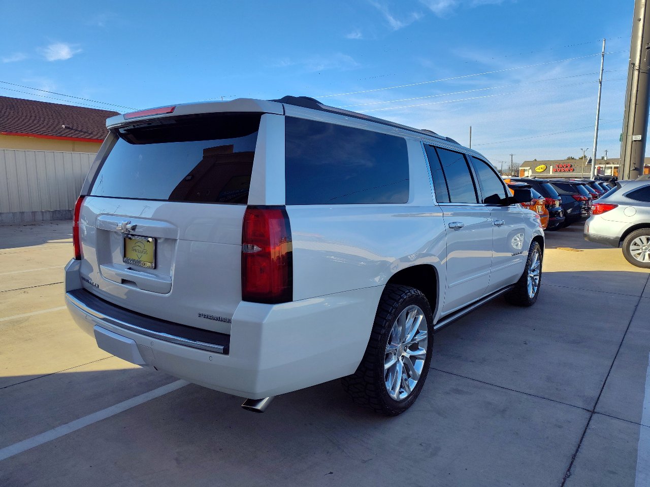 Used 2019 Chevrolet Suburban Premier w/ Premier Plus Edition image 4