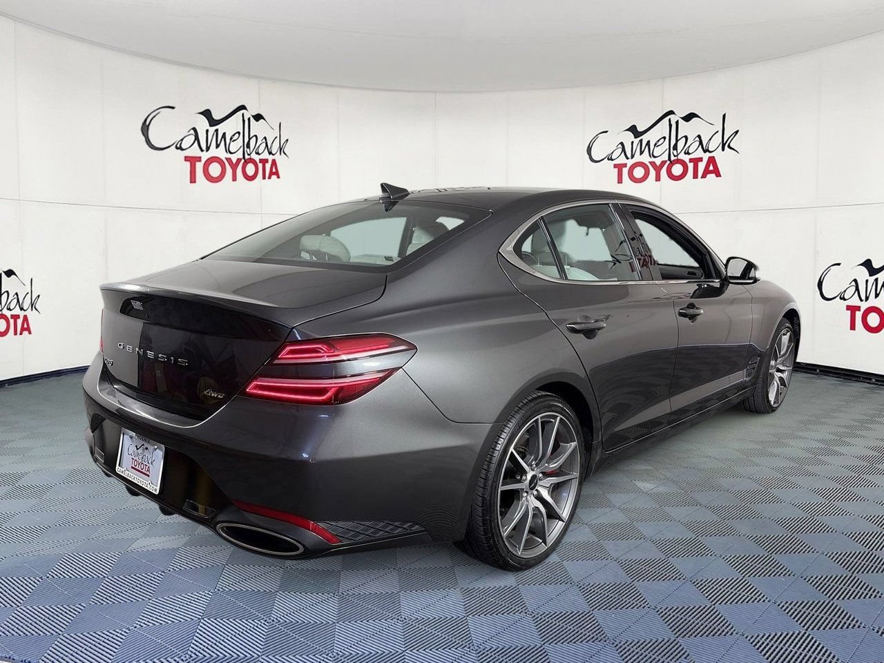 Used 2025 Genesis G70 2.5T AWD/4WD image 8