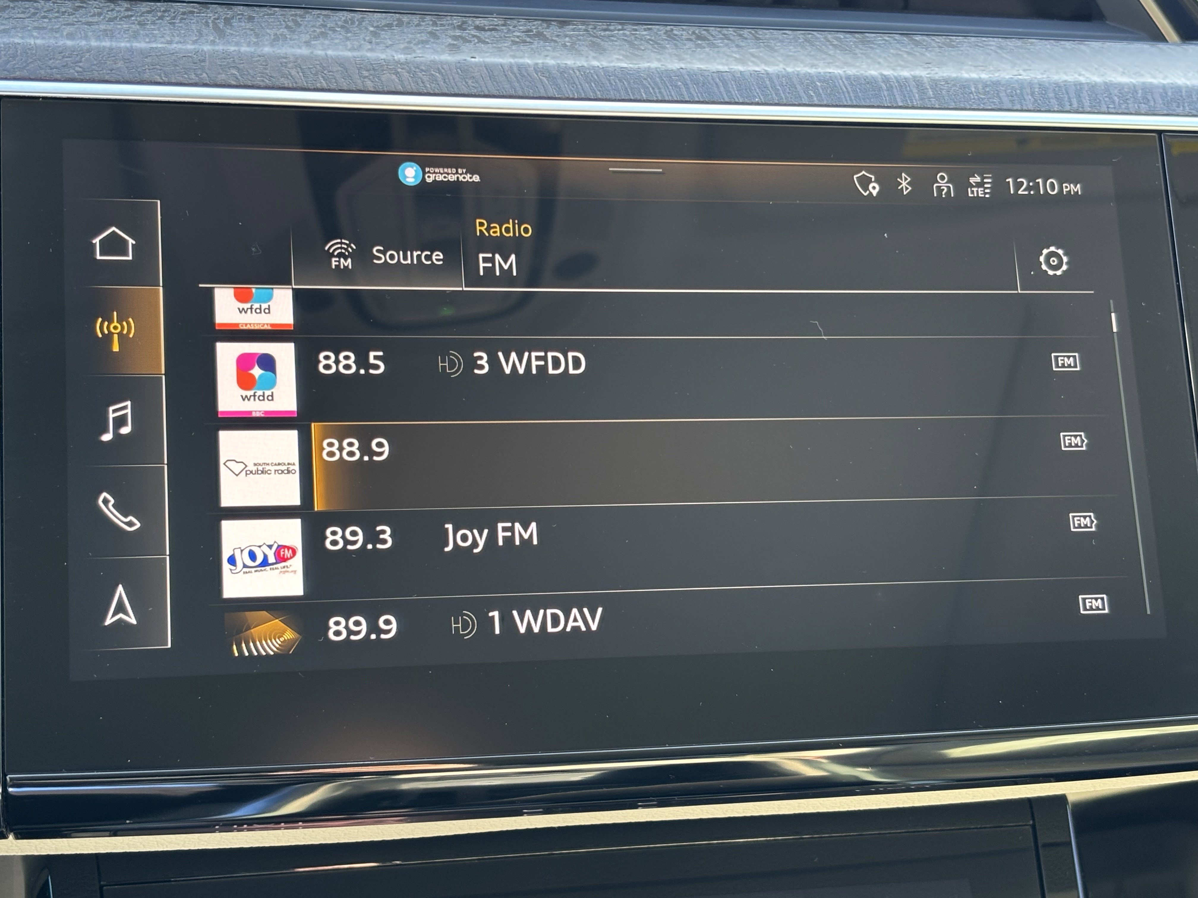 Used 2021 Audi e-tron Premium Plus image 25