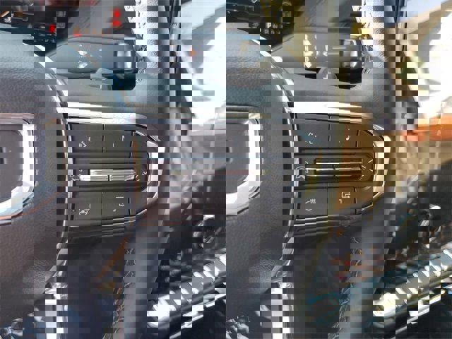 New 2025 GMC Yukon XL Denali image 27