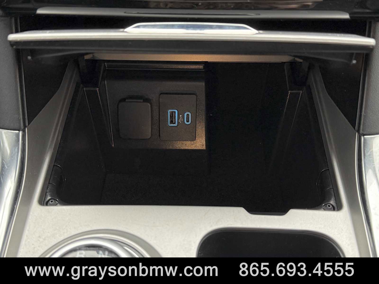 Used 2022 Ford Explorer Limited image 21