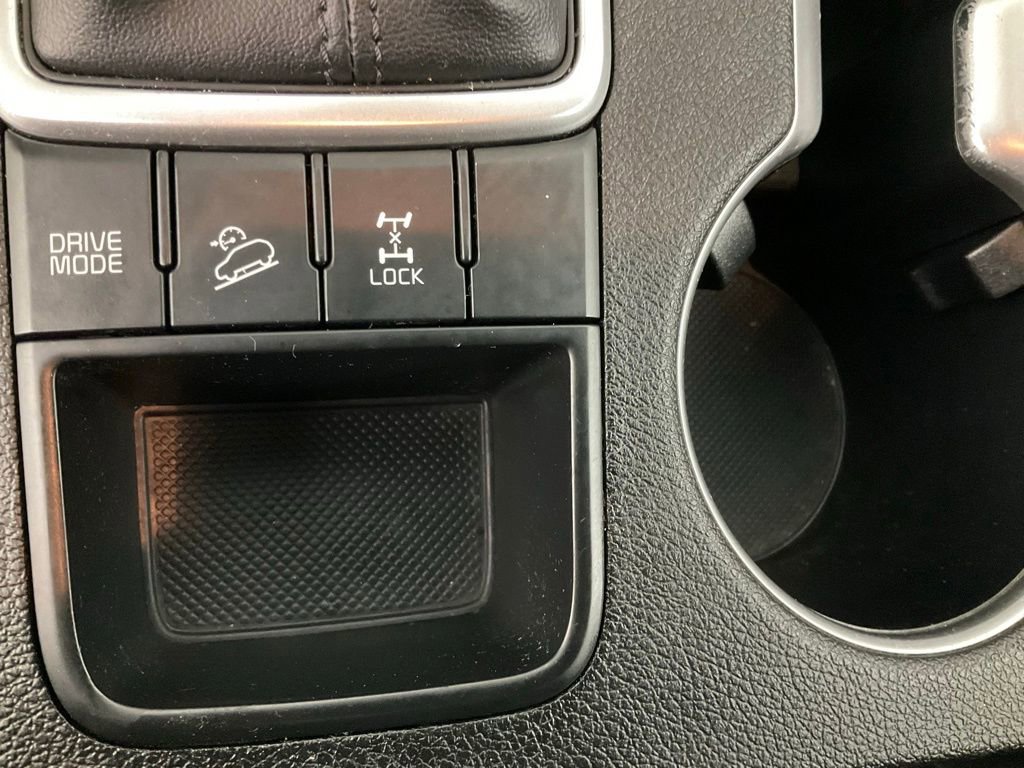 Used 2020 Kia Sportage LX image 20