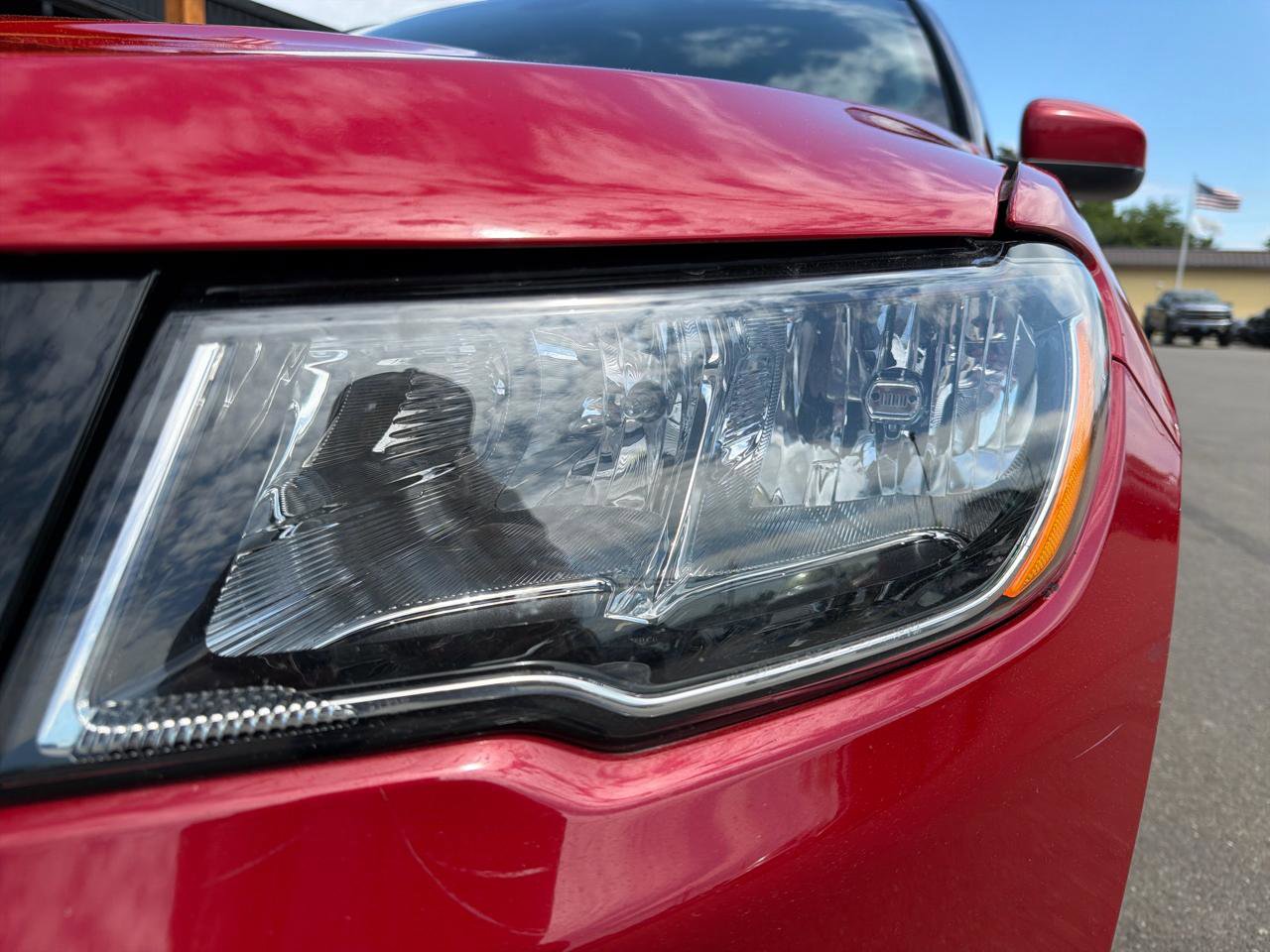 Used 2018 Jeep Compass Latitude AWD/4WD image 21