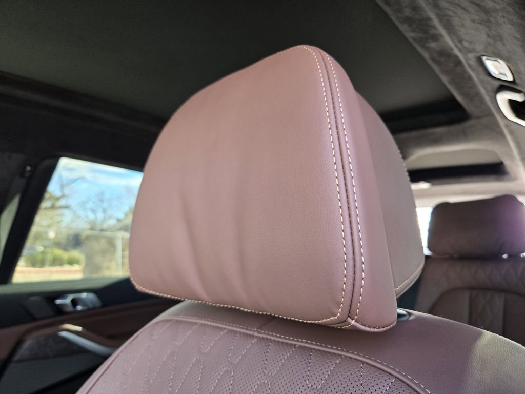 Certified 2025 BMW X7 M60i image 18