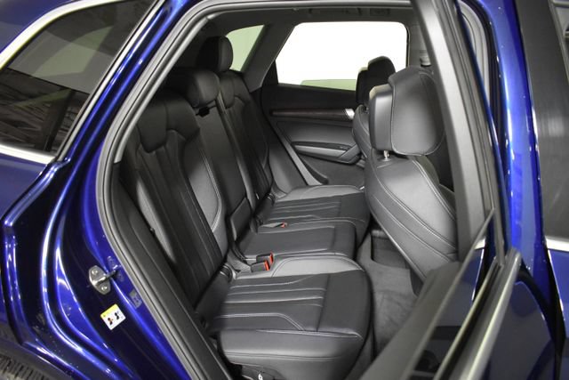 Used 2024 Audi Q5 2.0T Premium w/ Convenience Package AWD/4WD image 31