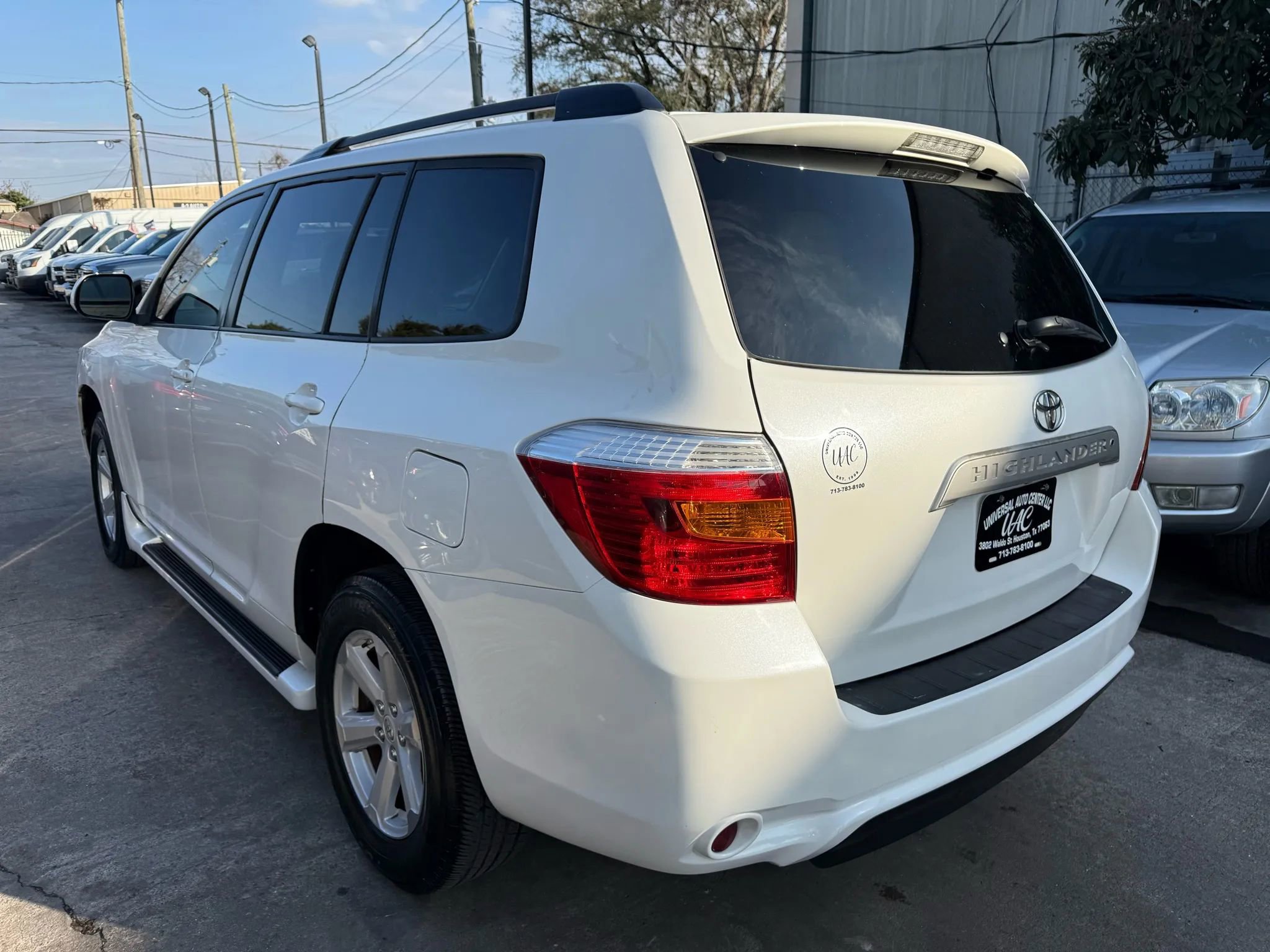 Used 2010 Toyota Highlander SE image 5