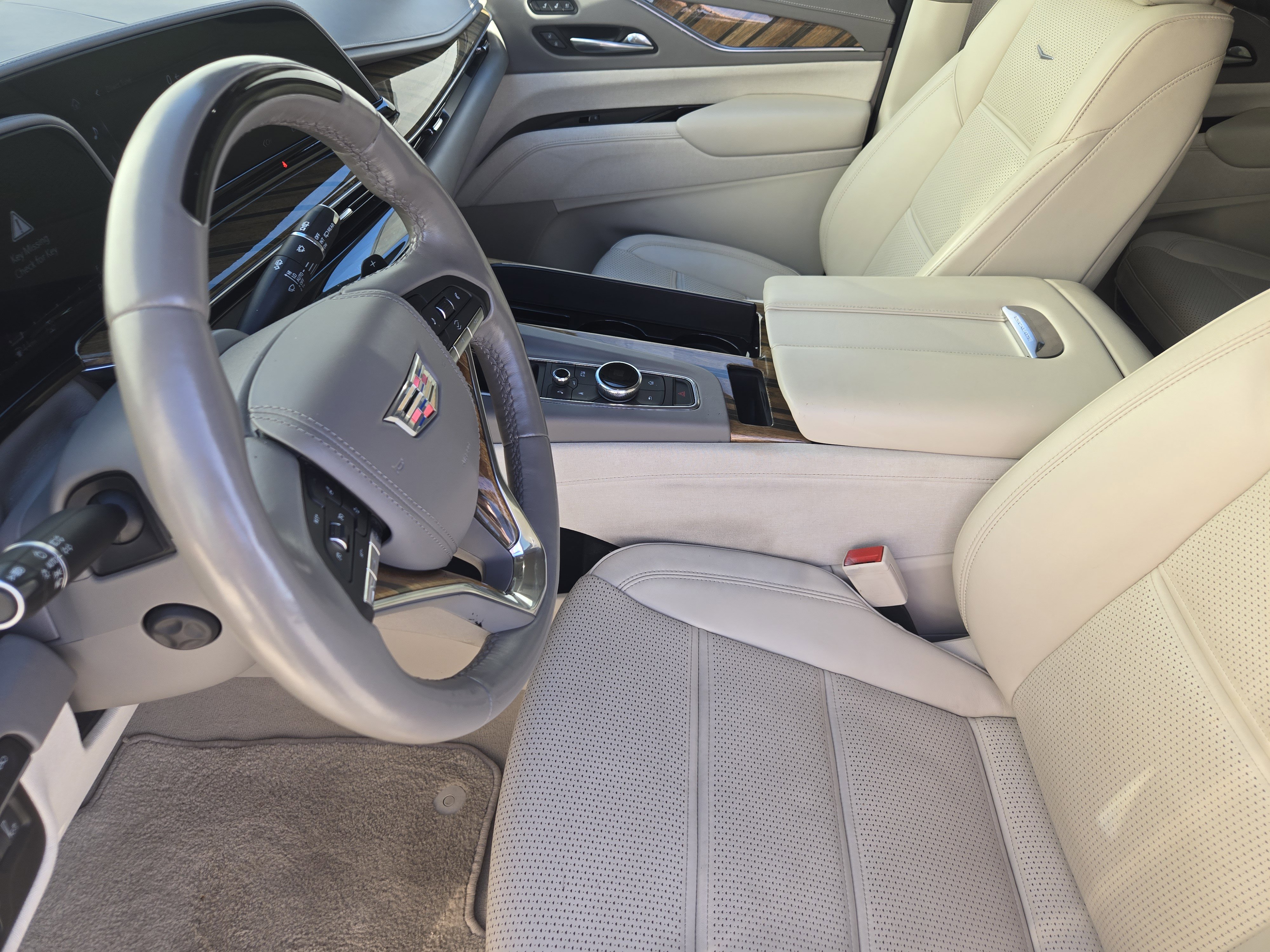 Used 2022 Cadillac Escalade Sport Platinum w/ Heavy-Duty Trailer Package image 16