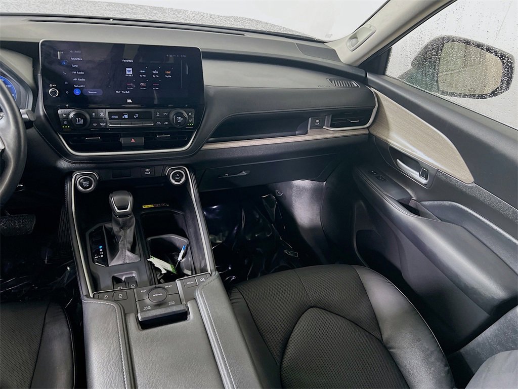Used 2024 Toyota Grand Highlander Limited image 21