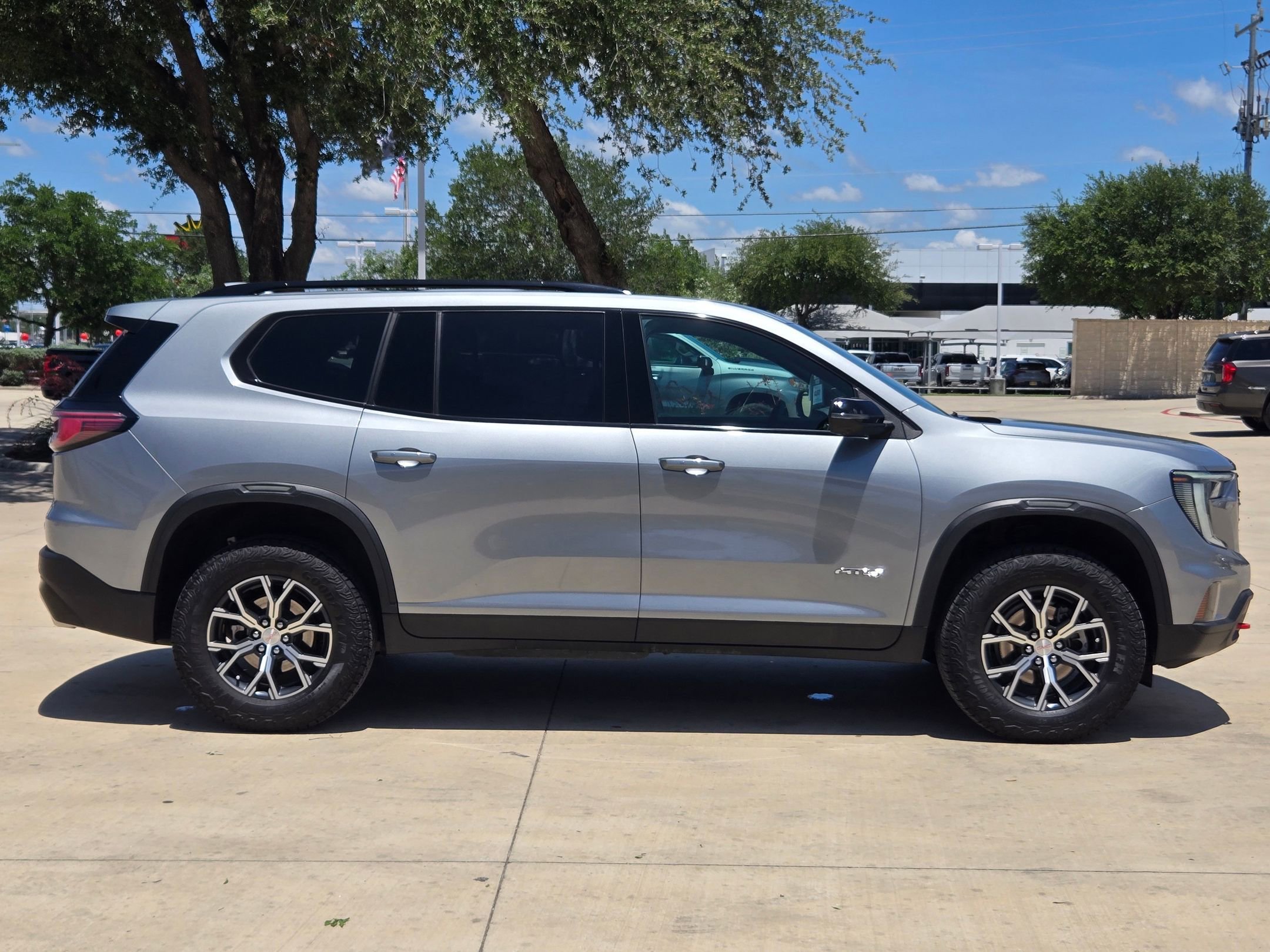 Certified 2024 GMC Acadia AT4 w/ Luxury Package AWD/4WD image 8