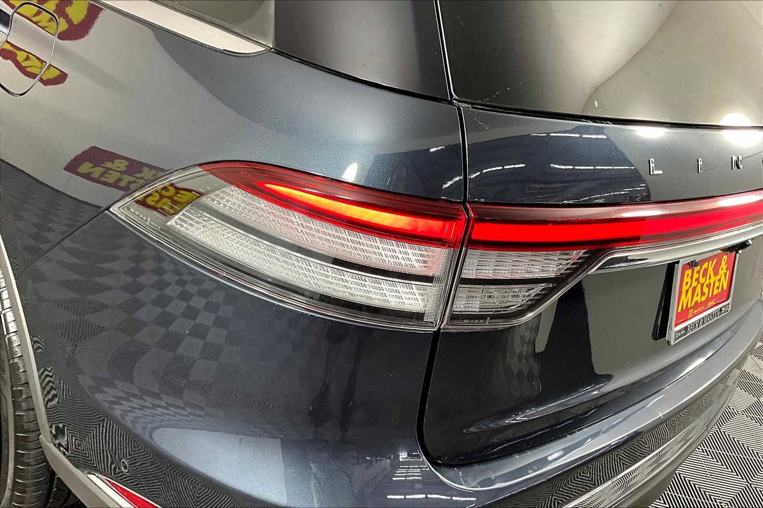 Used 2022 Lincoln Aviator Reserve w/ Elements Package Plus image 26