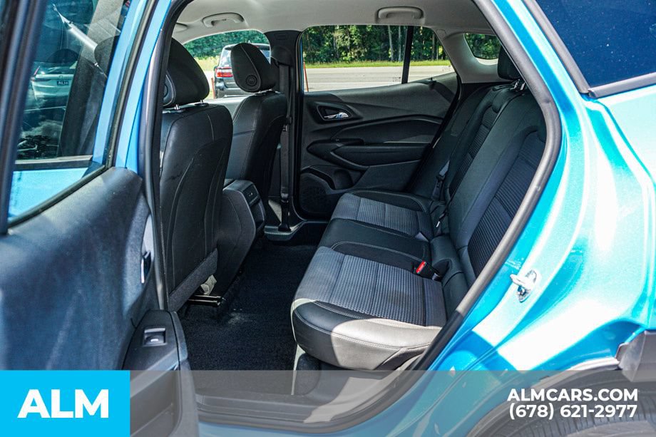 Used 2025 Chevrolet Trax LT FWD image 20