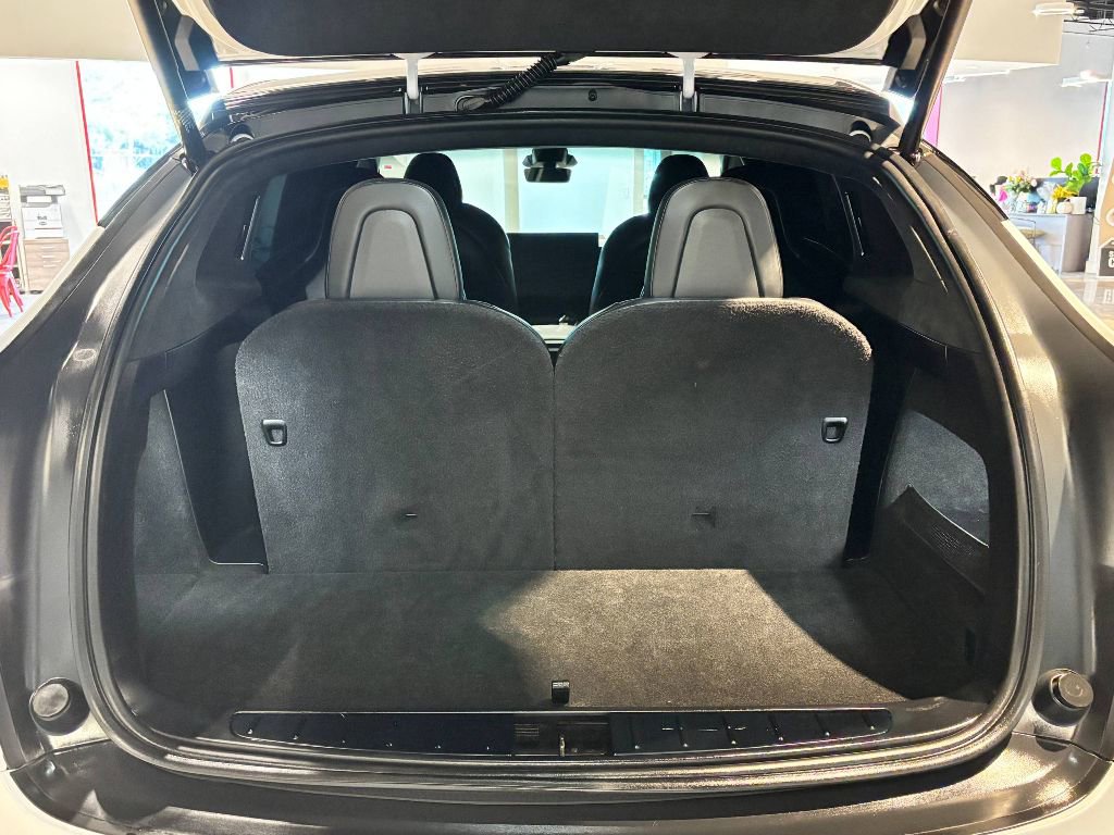 Used 2024 Tesla Model X image 14