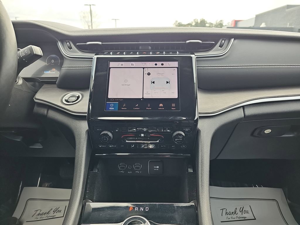 Used 2022 Jeep Grand Cherokee L Limited image 25