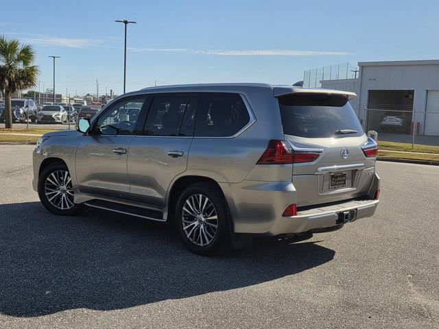 Used 2019 Lexus LX 570 4WD w/ Luxury Package image 4