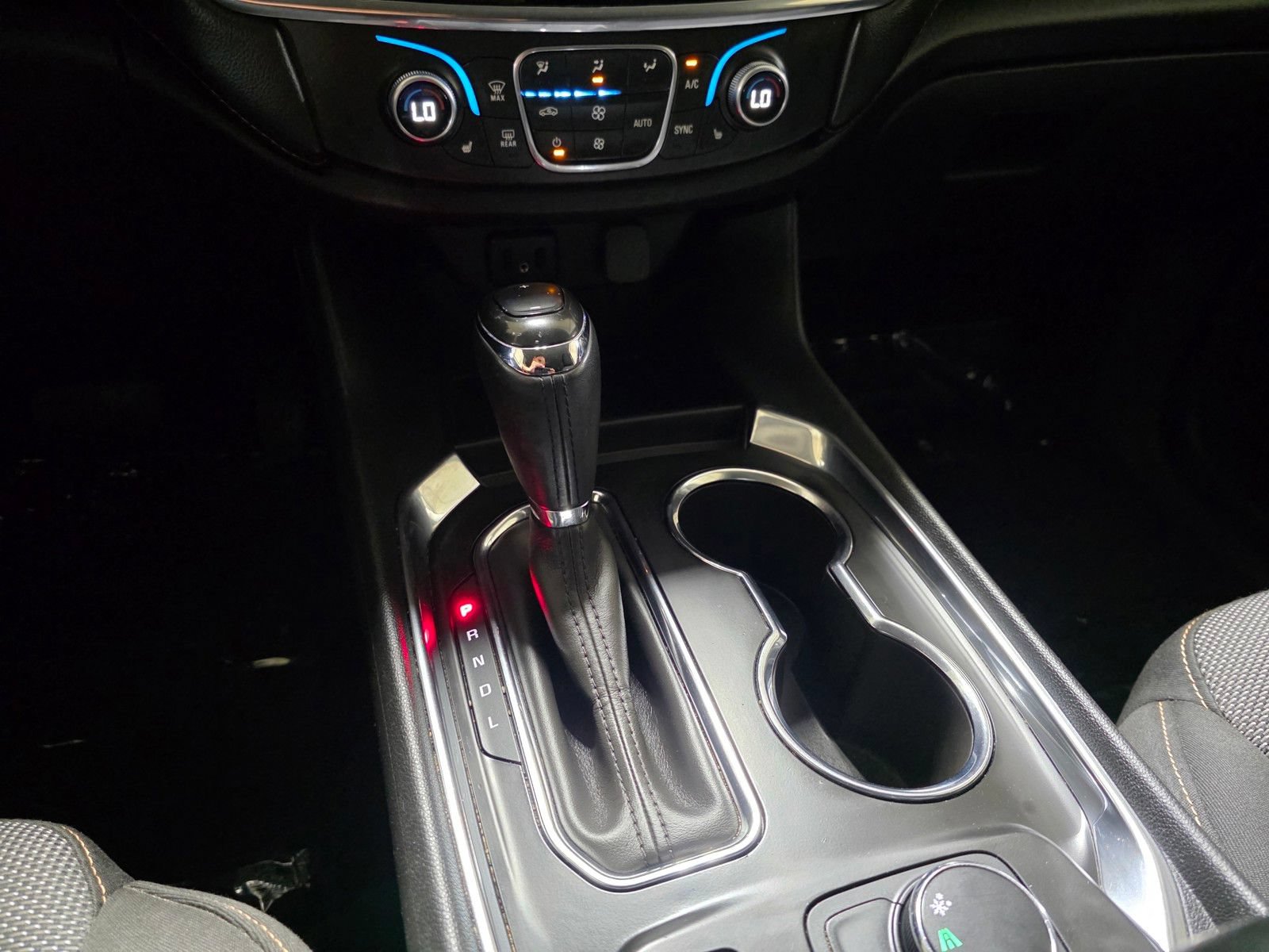 Used 2018 Chevrolet Traverse LT FWD image 28