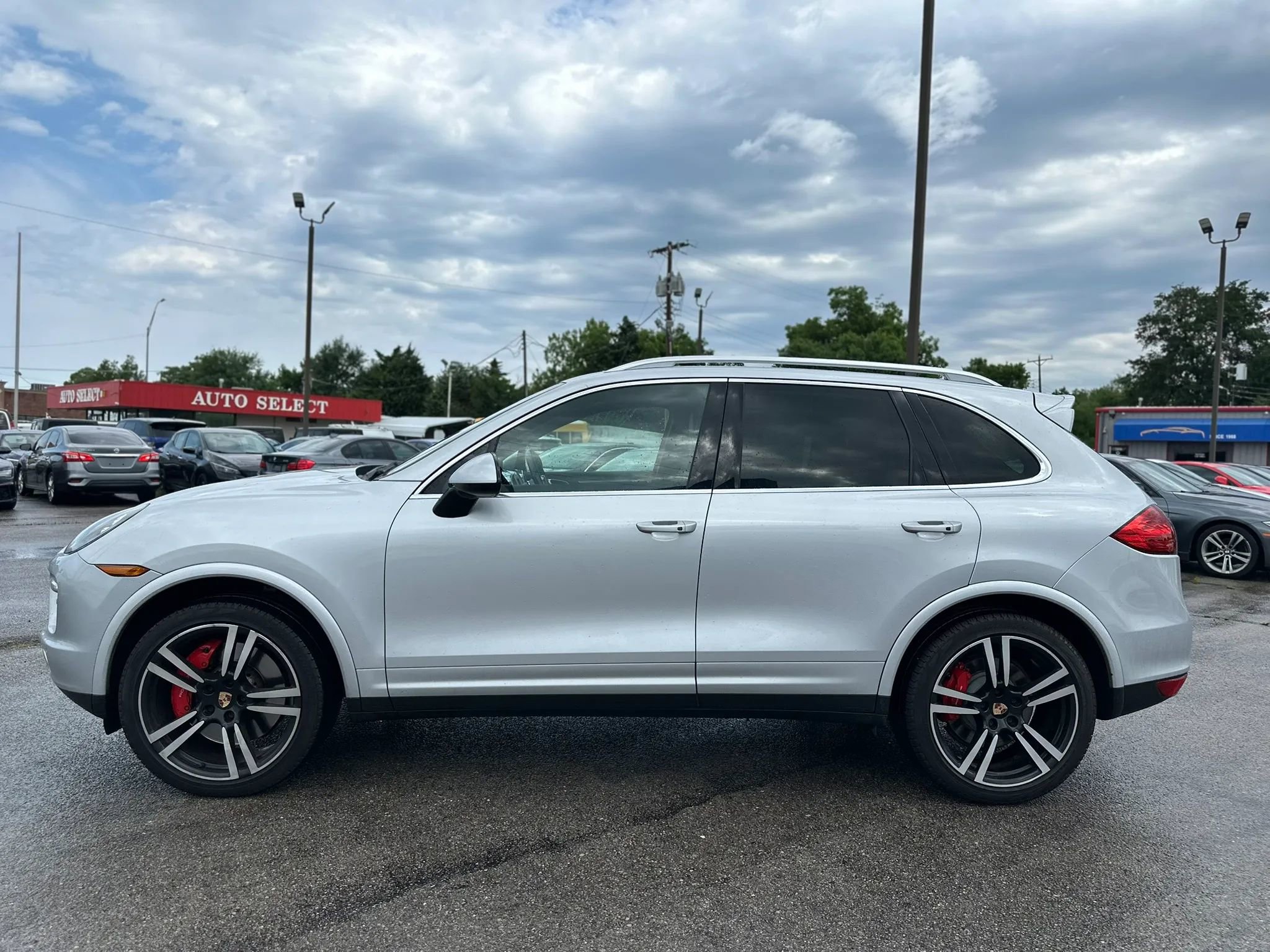 Used 2014 Porsche Cayenne Turbo S AWD/4WD image 9