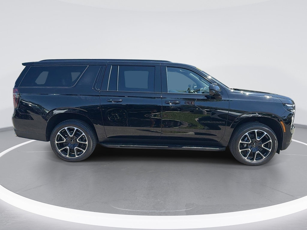 Used 2026 Chevrolet Suburban RST AWD/4WD image 3