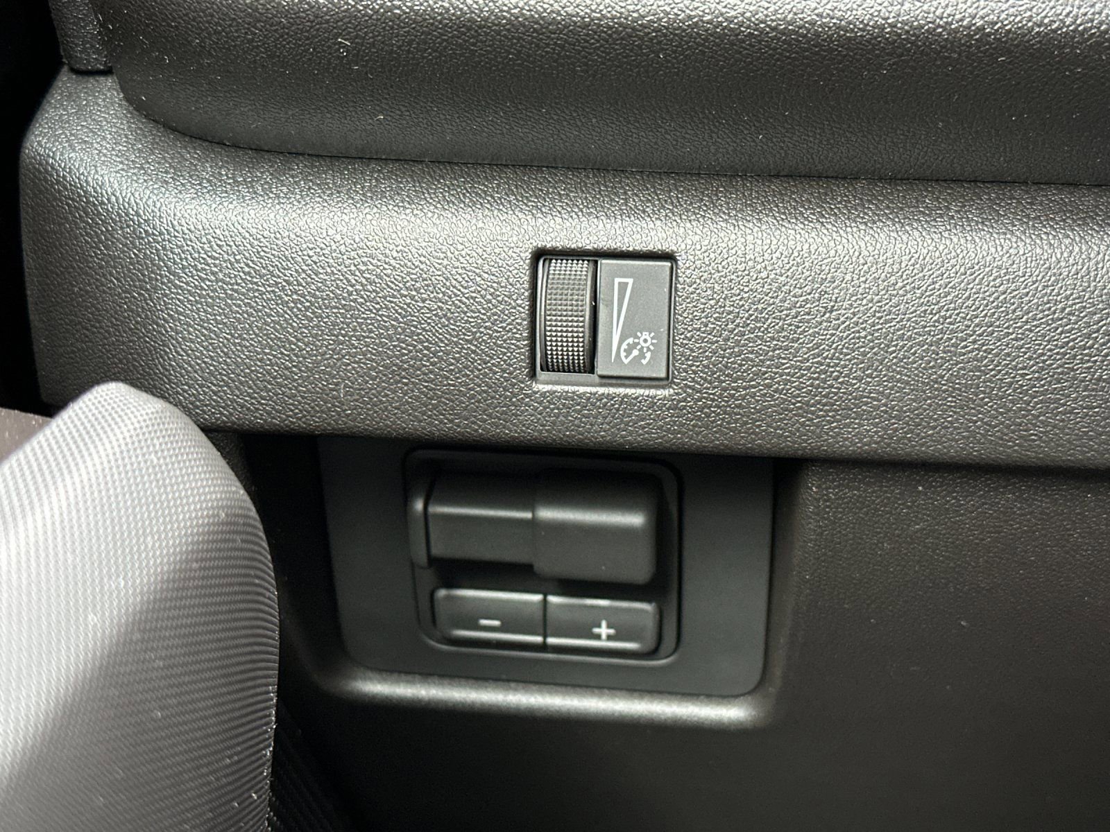 New 2026 Chevrolet Colorado W/T w/ WT Custom Package image 30