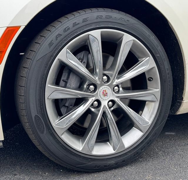 Used 2013 Cadillac XTS Luxury w/ Driver Awareness Package image 29