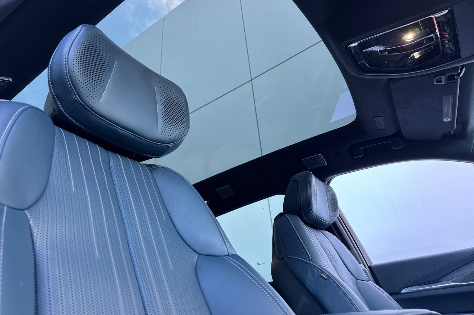 Used 2025 Cadillac Escalade IQ Sport 2 image 18