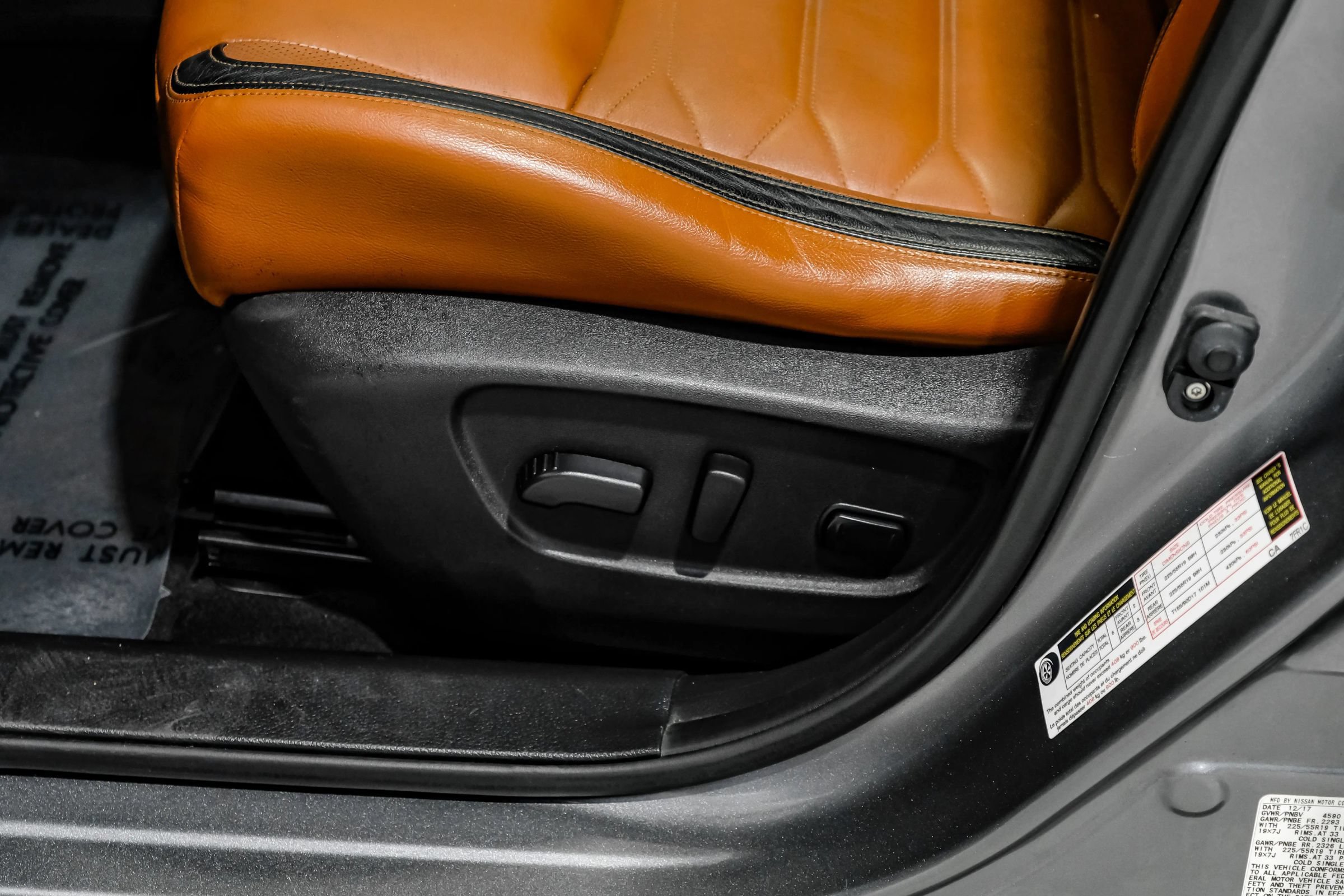 Used 2018 Nissan Rogue SL w/ Premium Package FWD image 41