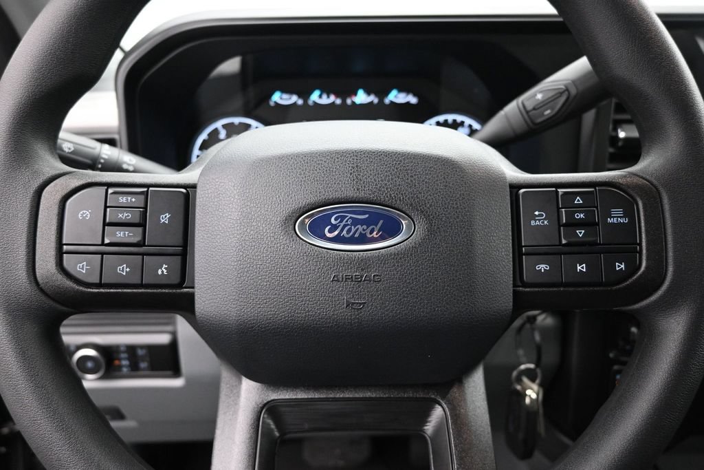 New 2026 Ford F250 XLT w/ FX4 Off-Road Package AWD/4WD image 11
