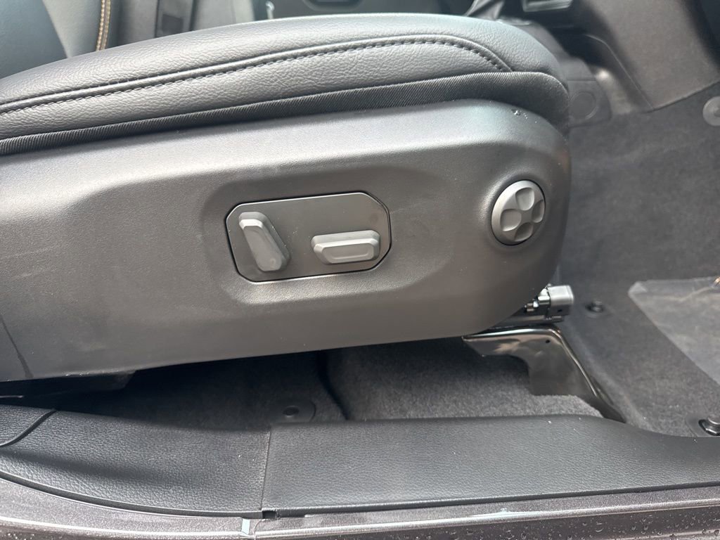 New 2025 Jeep Wrangler Sahara image 54