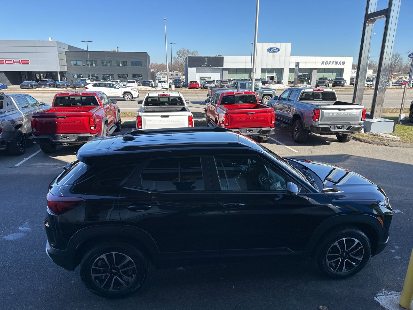 Used 2024 Chevrolet TrailBlazer LT w/ LT Cold Weather Package image 4