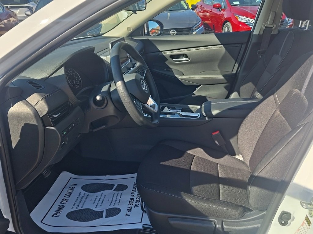 New 2025 Nissan Sentra SV image 9