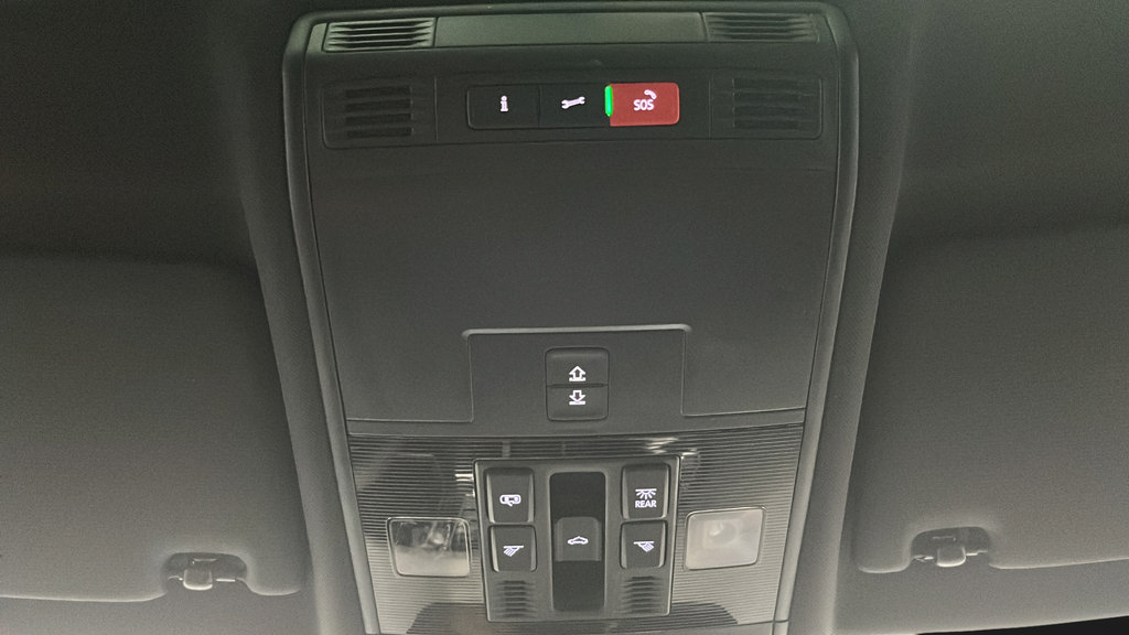 Used 2024 Volkswagen Tiguan SEL R-Line AWD/4WD image 34
