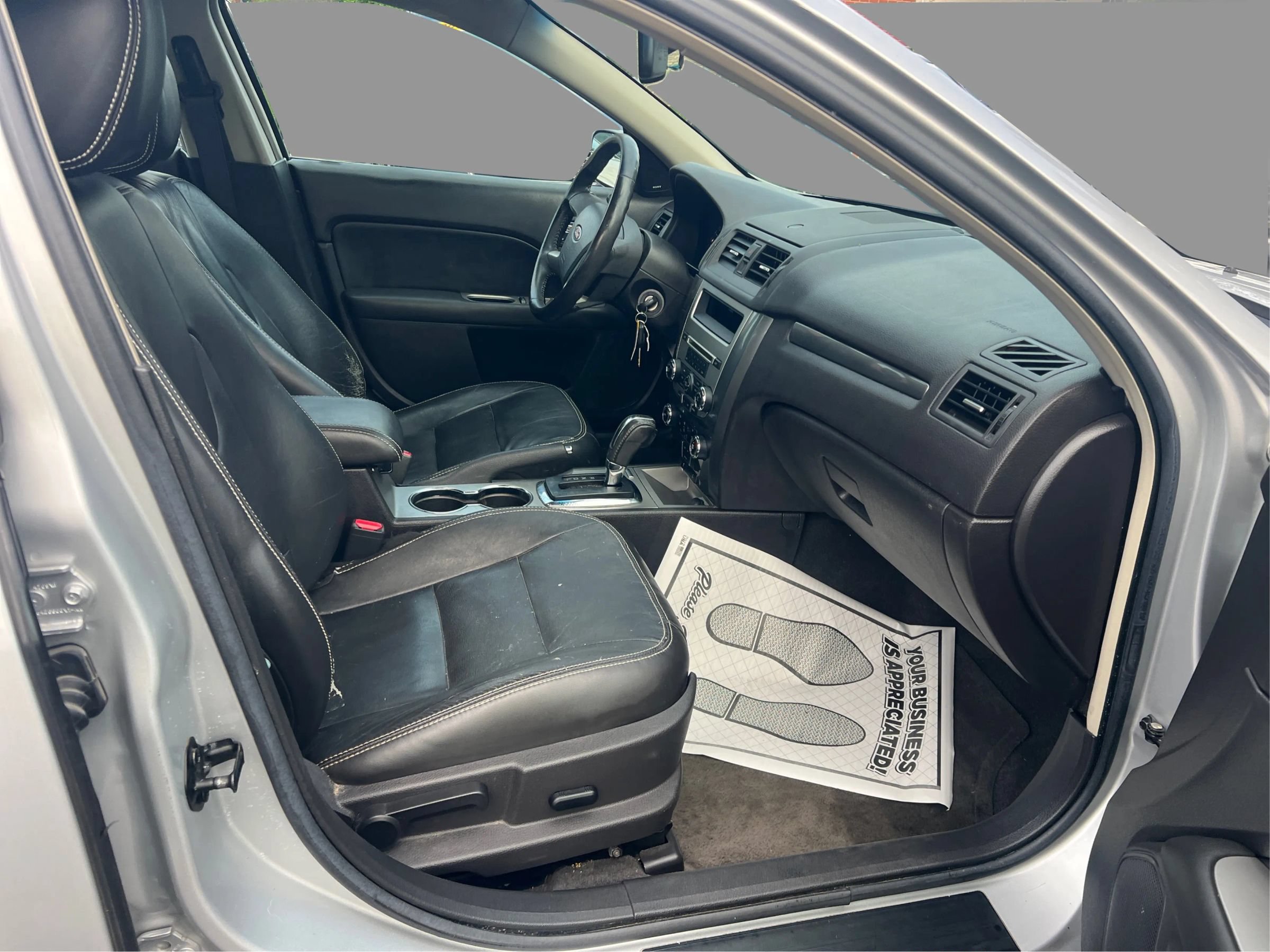 Used 2010 Ford Fusion SEL FWD image 26