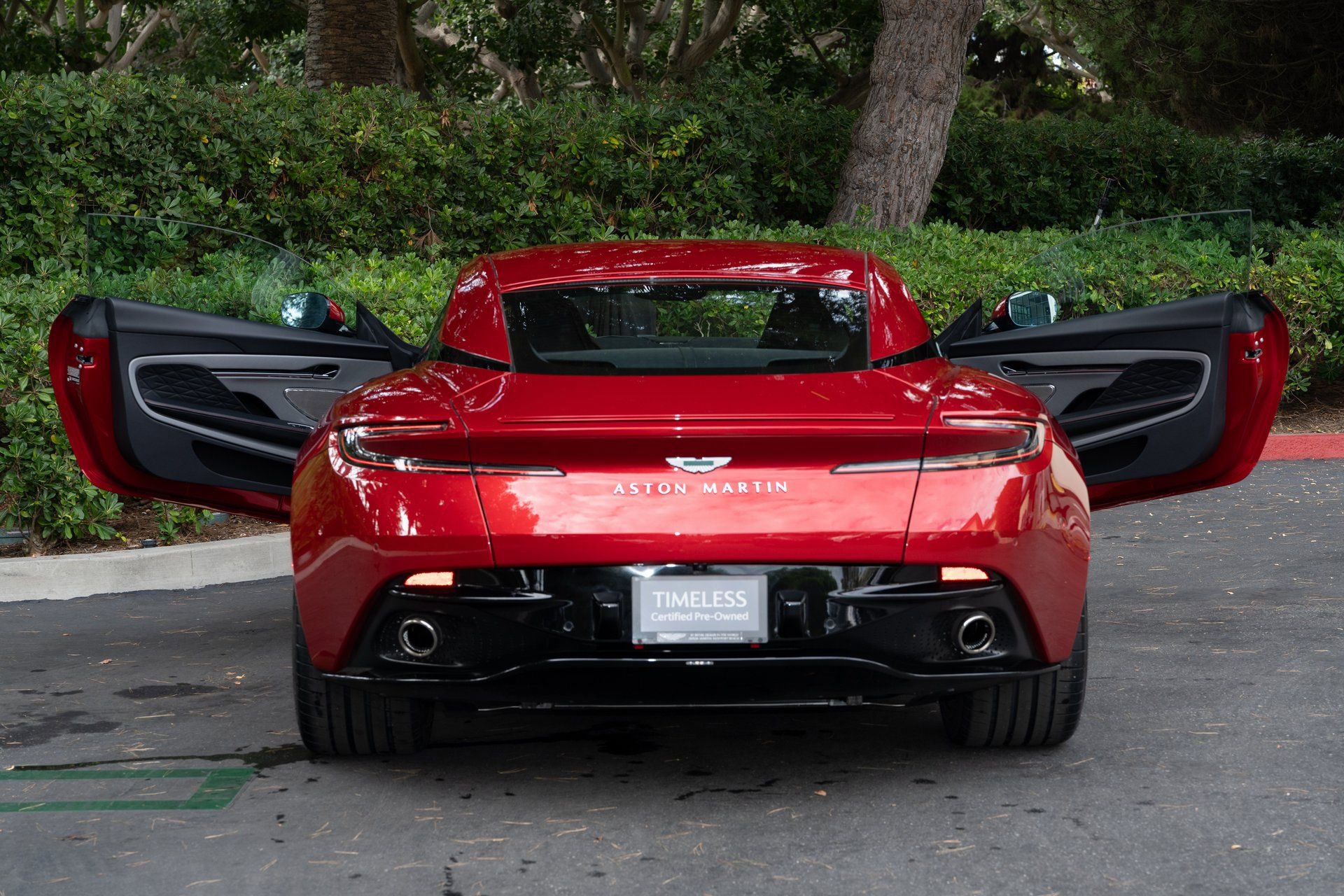 Used 2024 Aston Martin DB12 Coupe image 7