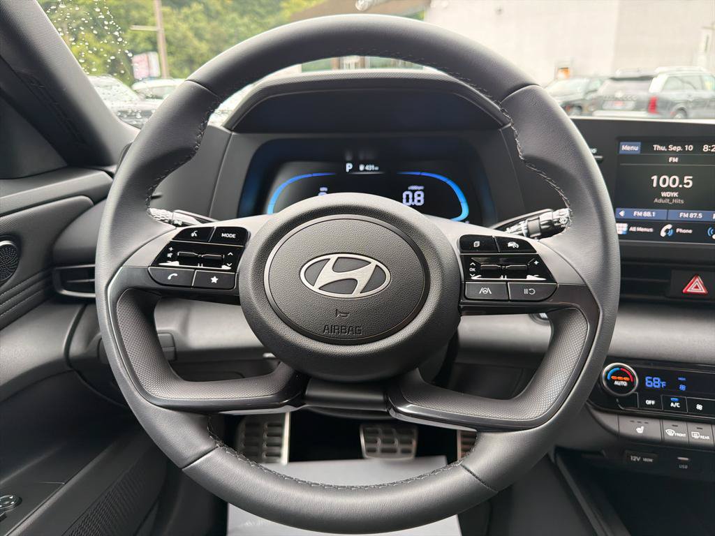 New 2026 Hyundai Elantra SEL Sport FWD image 17