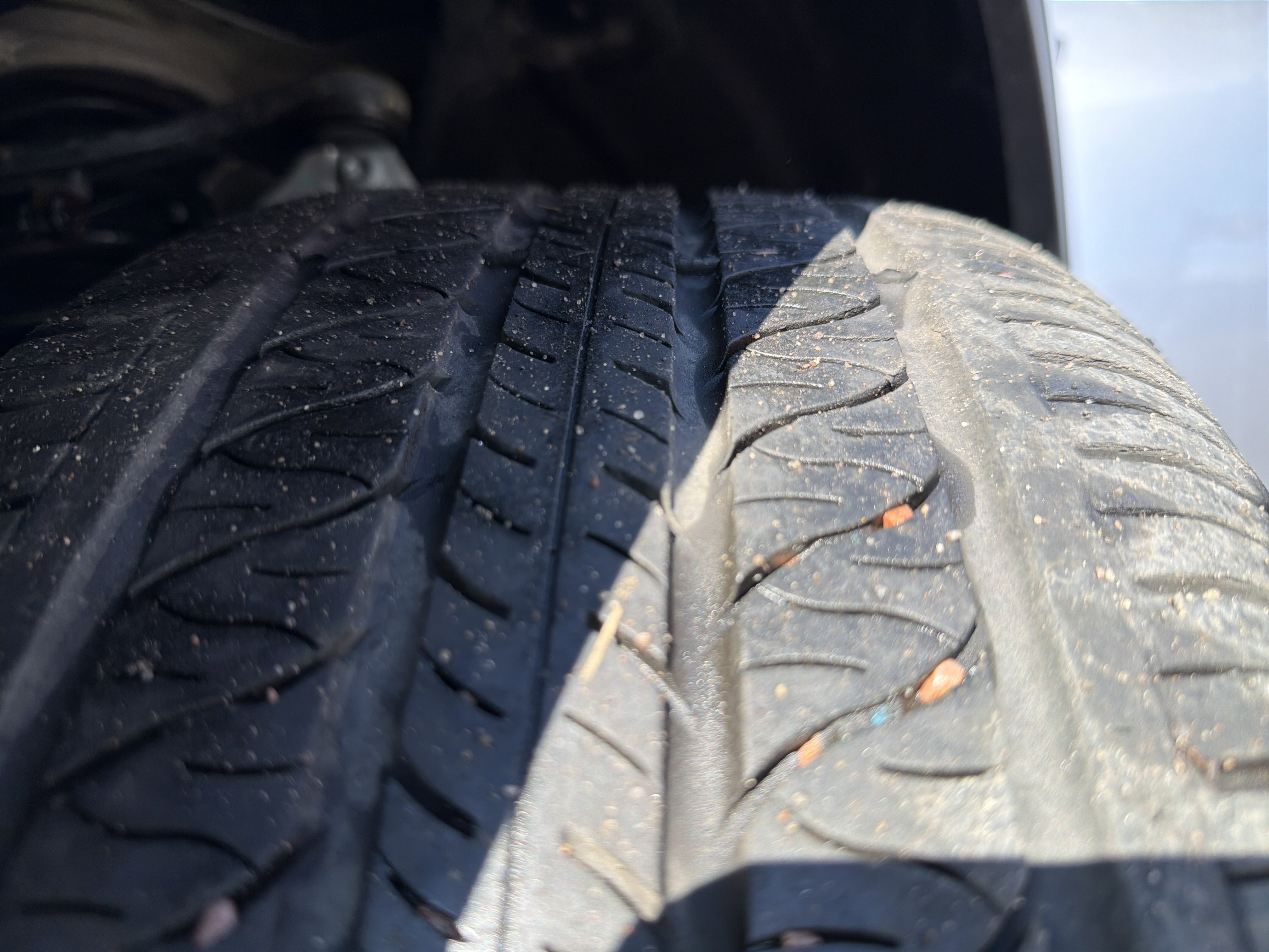 Used 2025 Tesla Model Y Long Range image 25