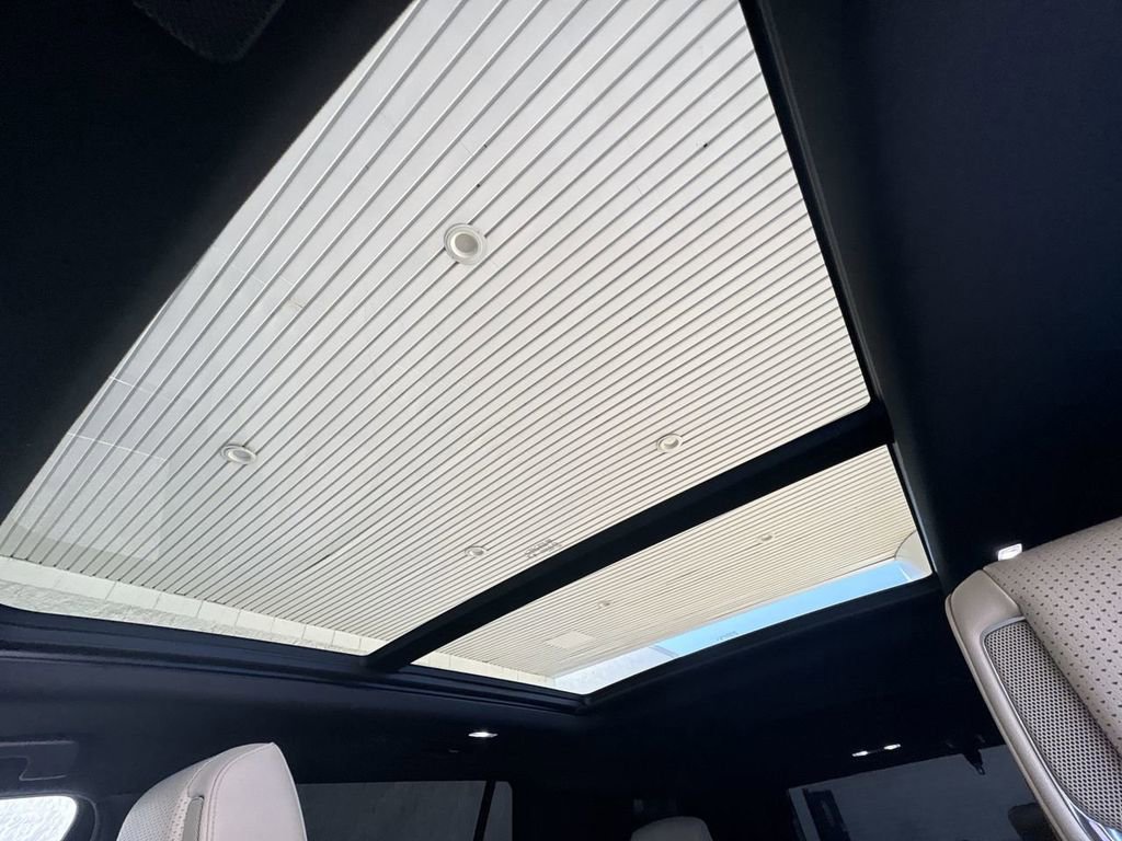 Certified 2023 Cadillac Escalade Premium Luxury w/ Performance Package image 19