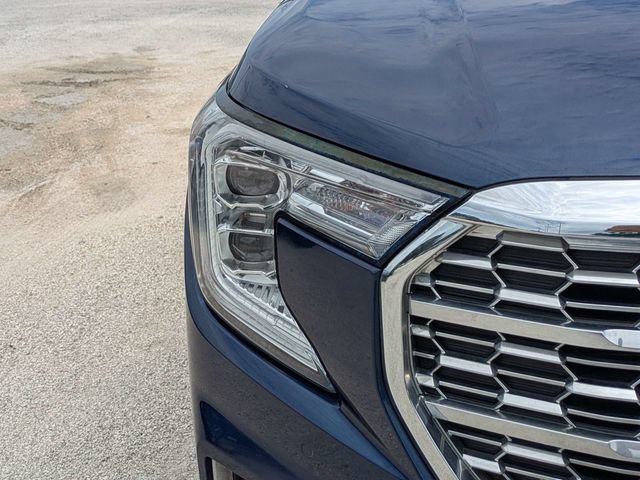 Used 2023 GMC Terrain Denali w/ Denali Premium Package AWD/4WD image 9